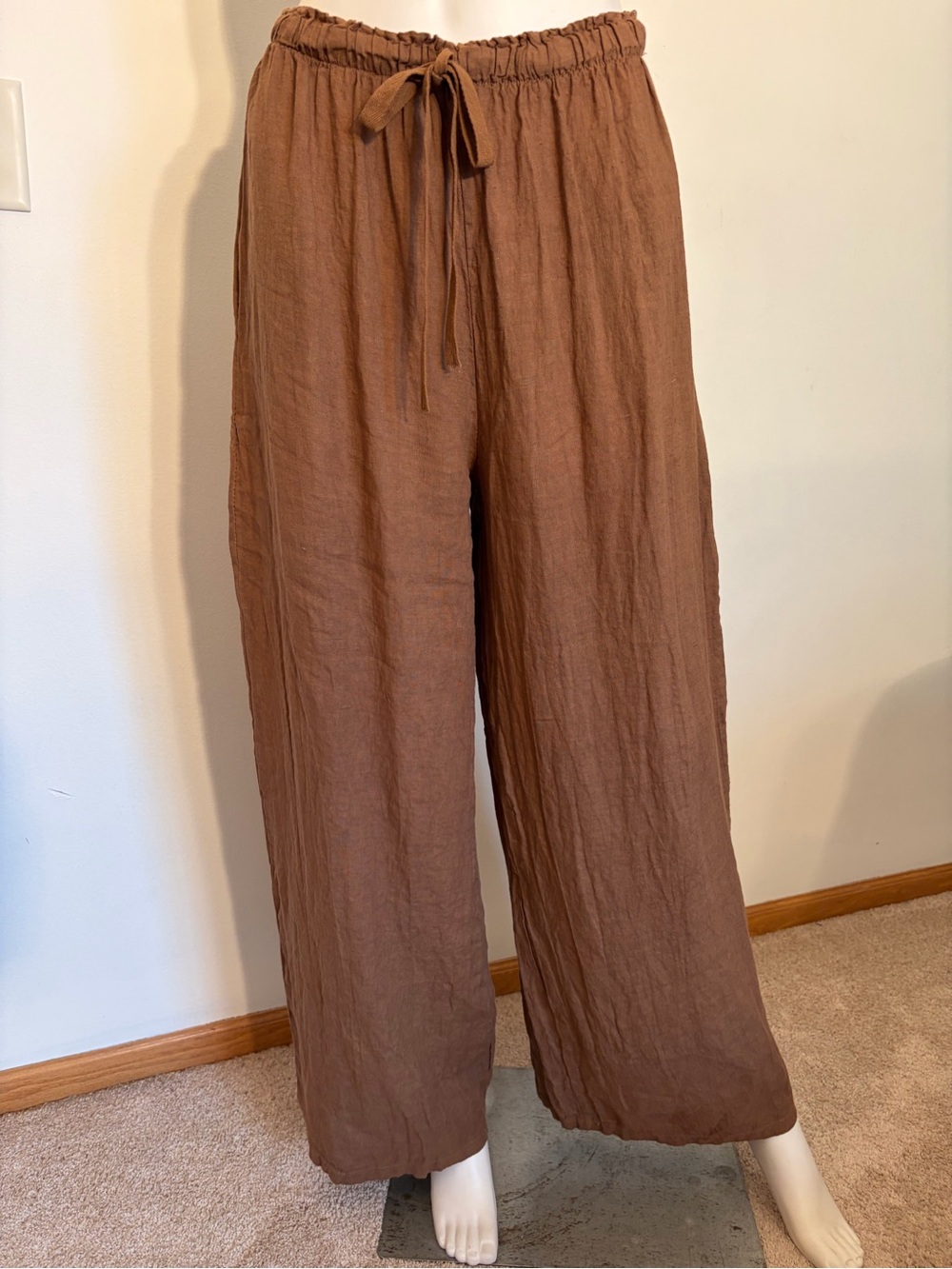 #923 Made in Italy Women's Wide-Leg Drawstring 100% Linen-Blend Pants. NWT